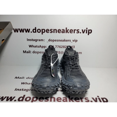 Balenciaga Defender Black 685613 W2RA6 1000 02