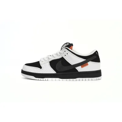 TIGHTBOOTH x Nike SB Dunk Low Panda Co Branding FD2629-100 01