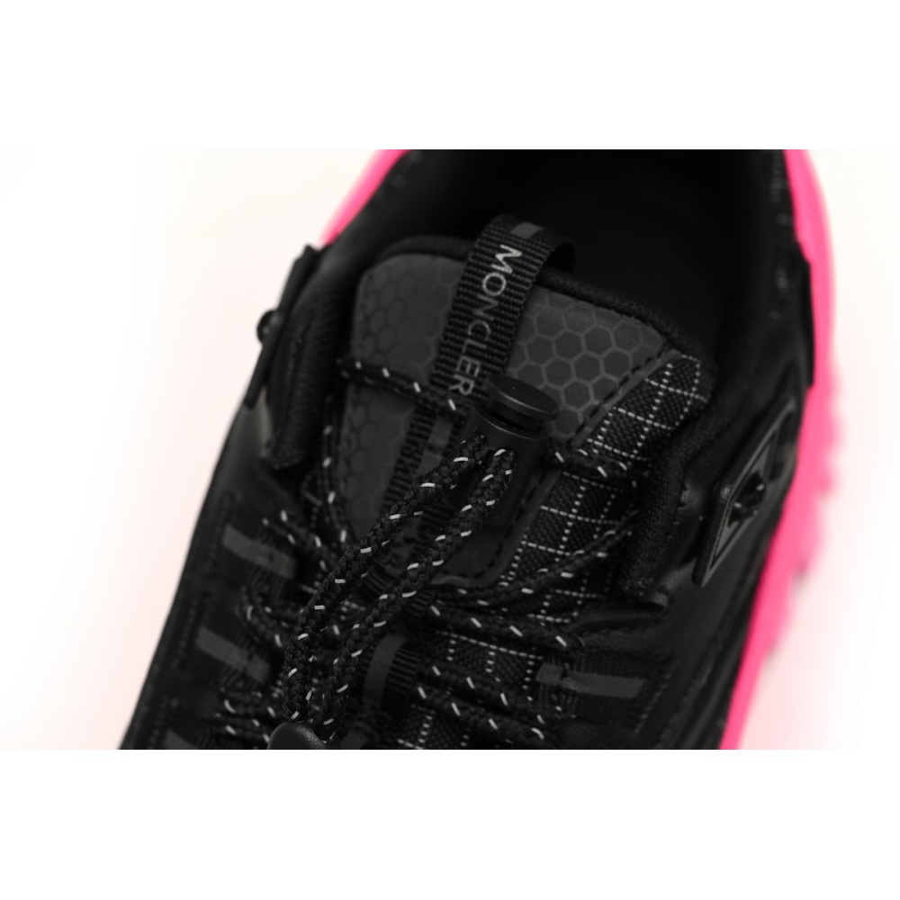Moncler Trailgrip Fluorescent Black Black Powder I209A 4M00230 M2058