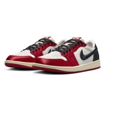 Jordan 1 Retro Low OGTrophy Room Away 02