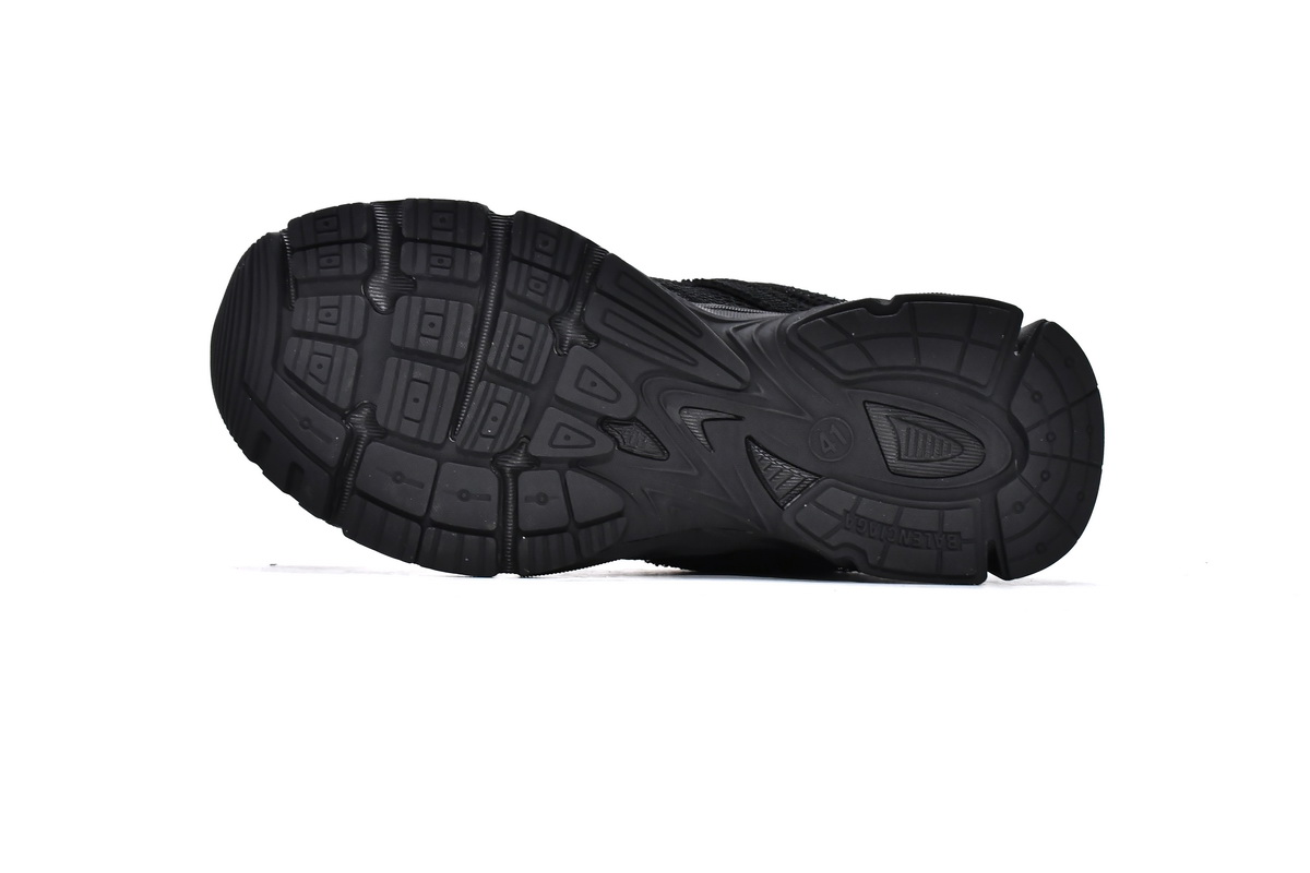 Balenciaga Phantom Sneaker Black 679339 W2E92 1000