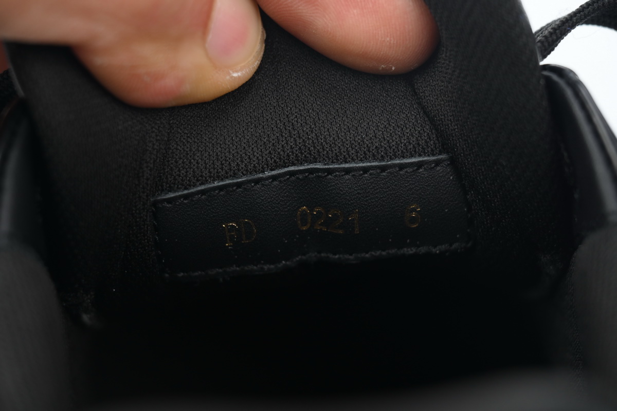 LOUIS VUITTON Trainer