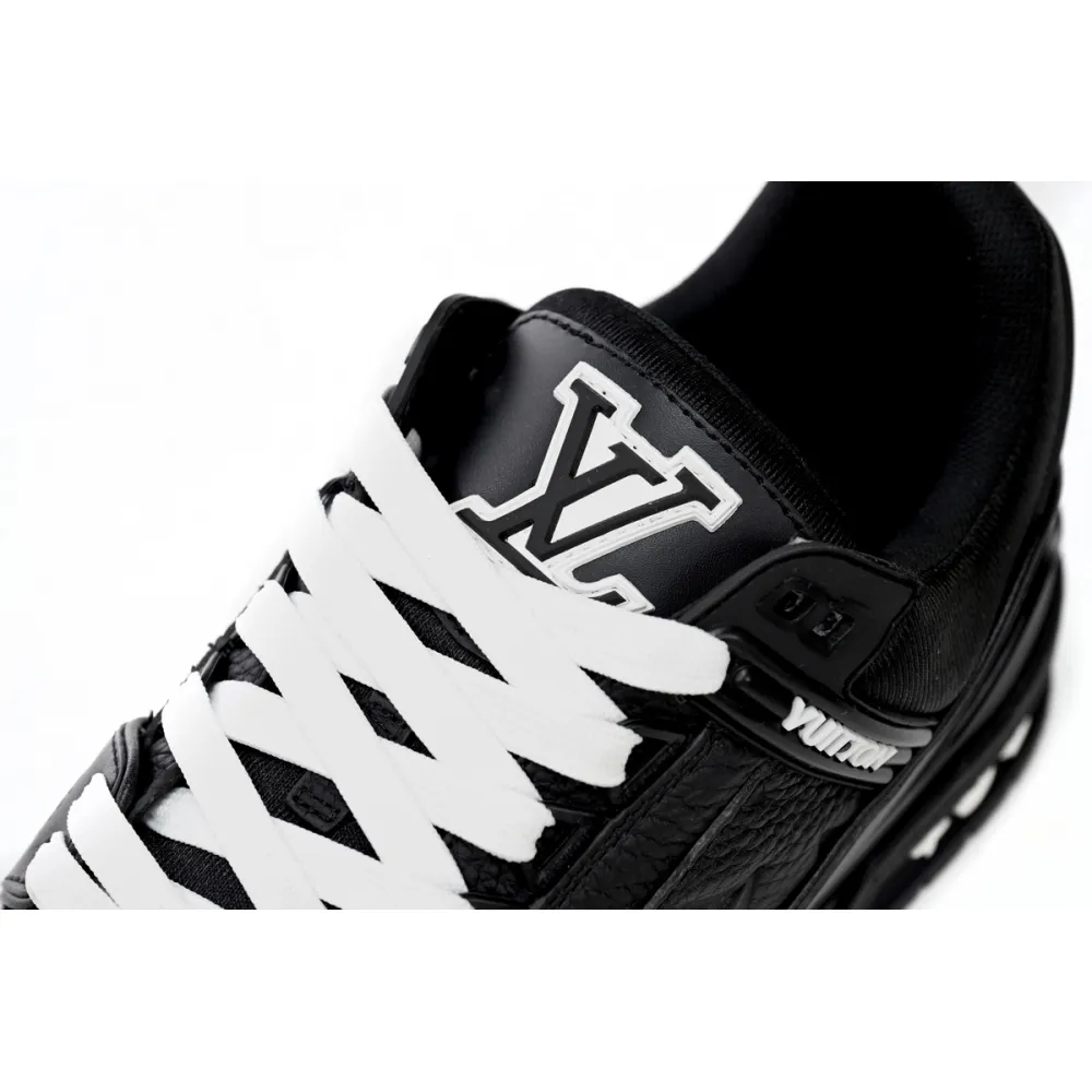 Louis Vuitton Trainer All Black Embossing