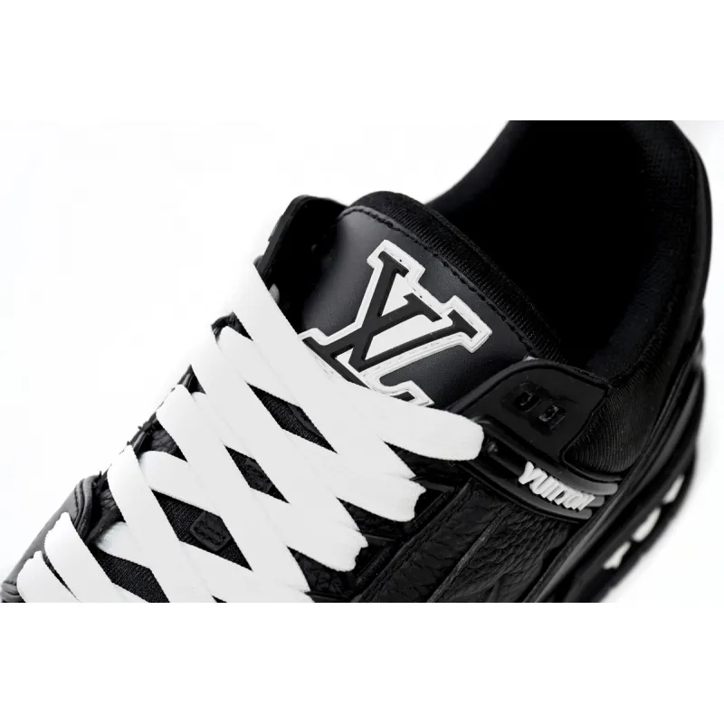 Louis Vuitton Trainer All Black Embossing