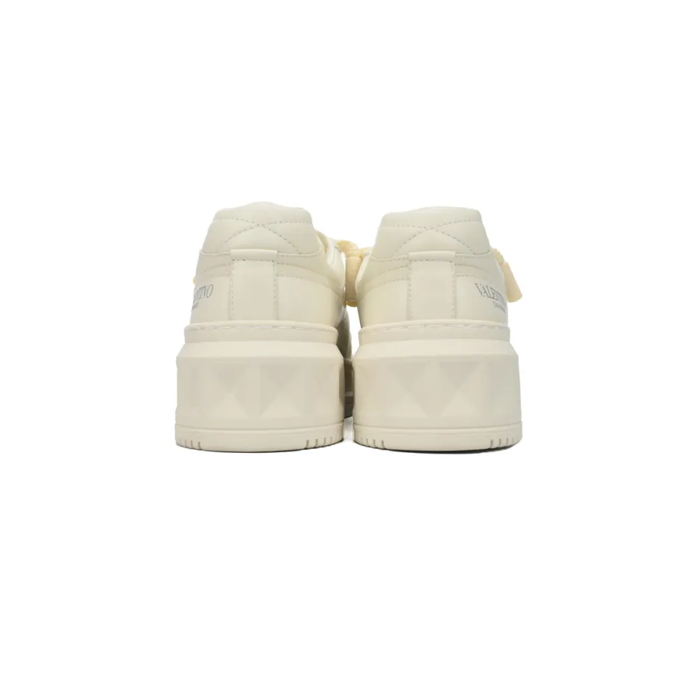Valentino Garavani One Stud Low Beige