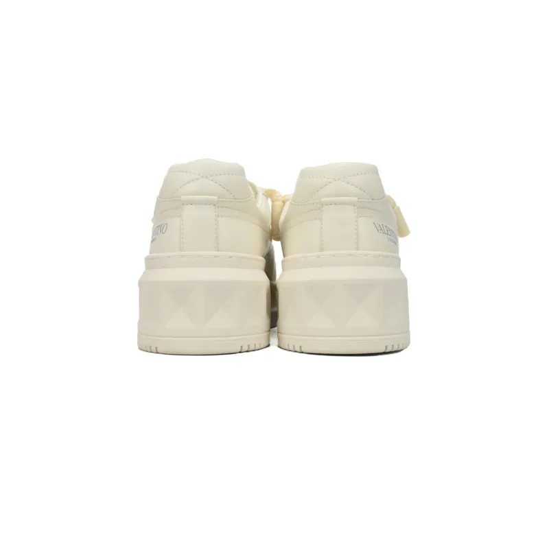 Valentino Garavani One Stud Low Beige