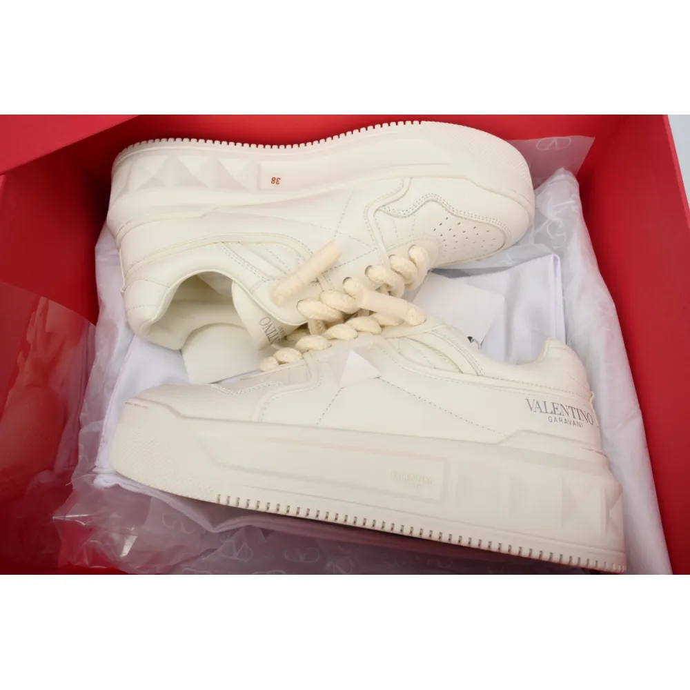 Valentino Garavani One Stud Low Beige