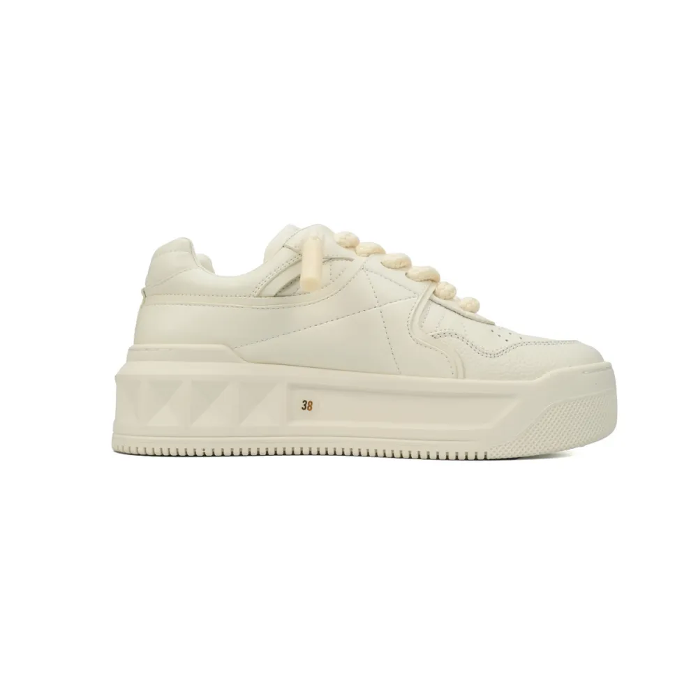 Valentino Garavani One Stud Low Beige