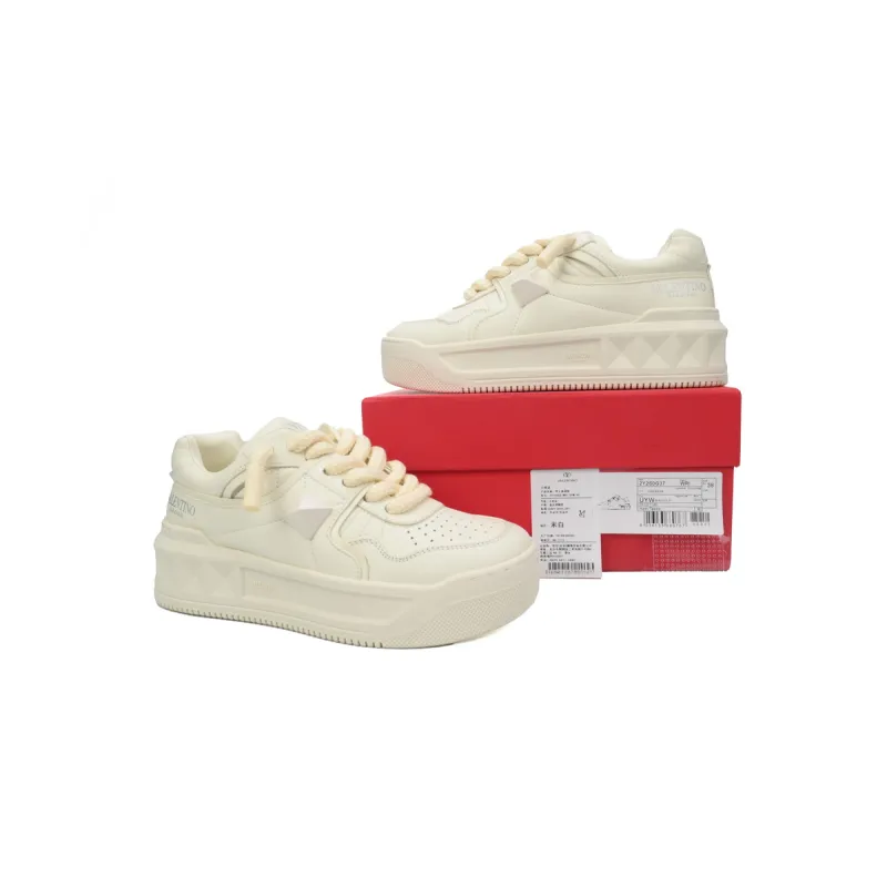 Valentino Garavani One Stud Low Beige
