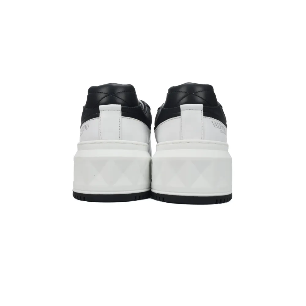 Valentino Garavani One Stud Low 