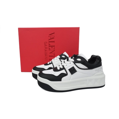 Valentino Garavani One Stud Low 'White Black' 02
