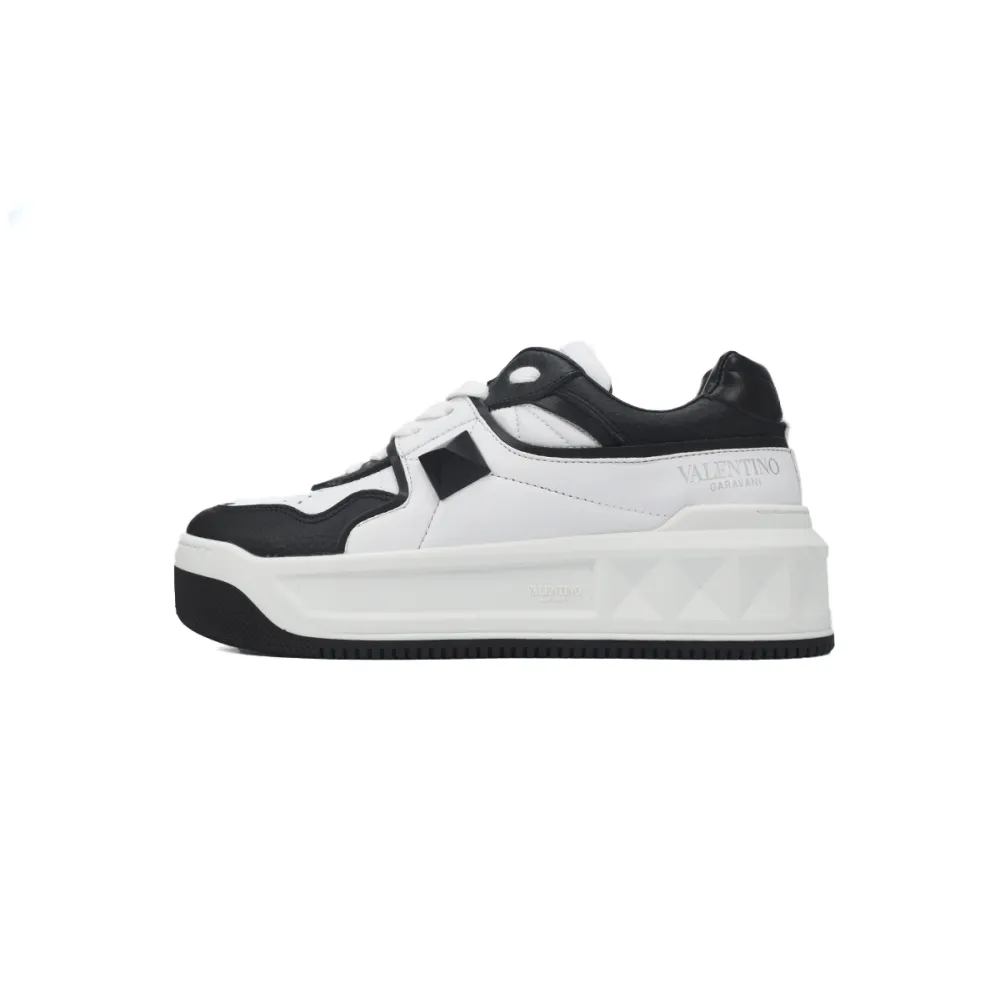 Valentino Garavani One Stud Low ''White Black''