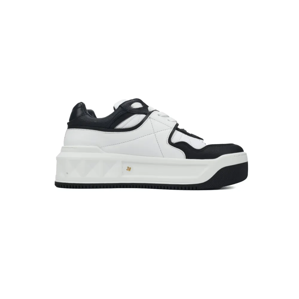 Valentino Garavani One Stud Low 