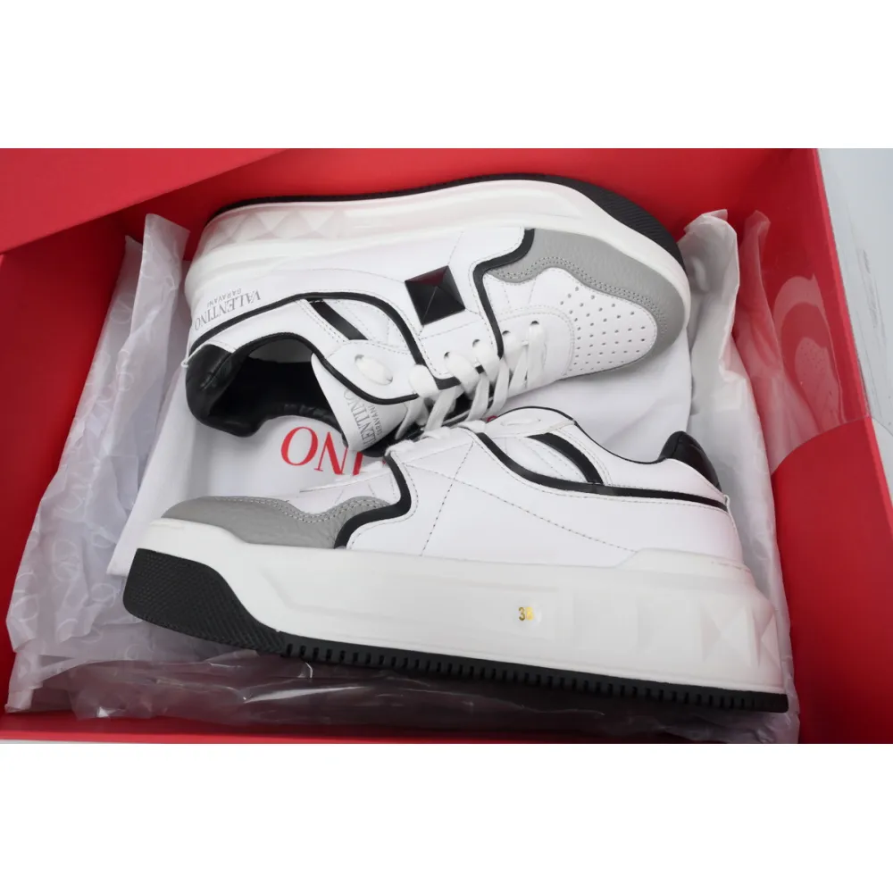 Valentino Garavani One Stud Low 