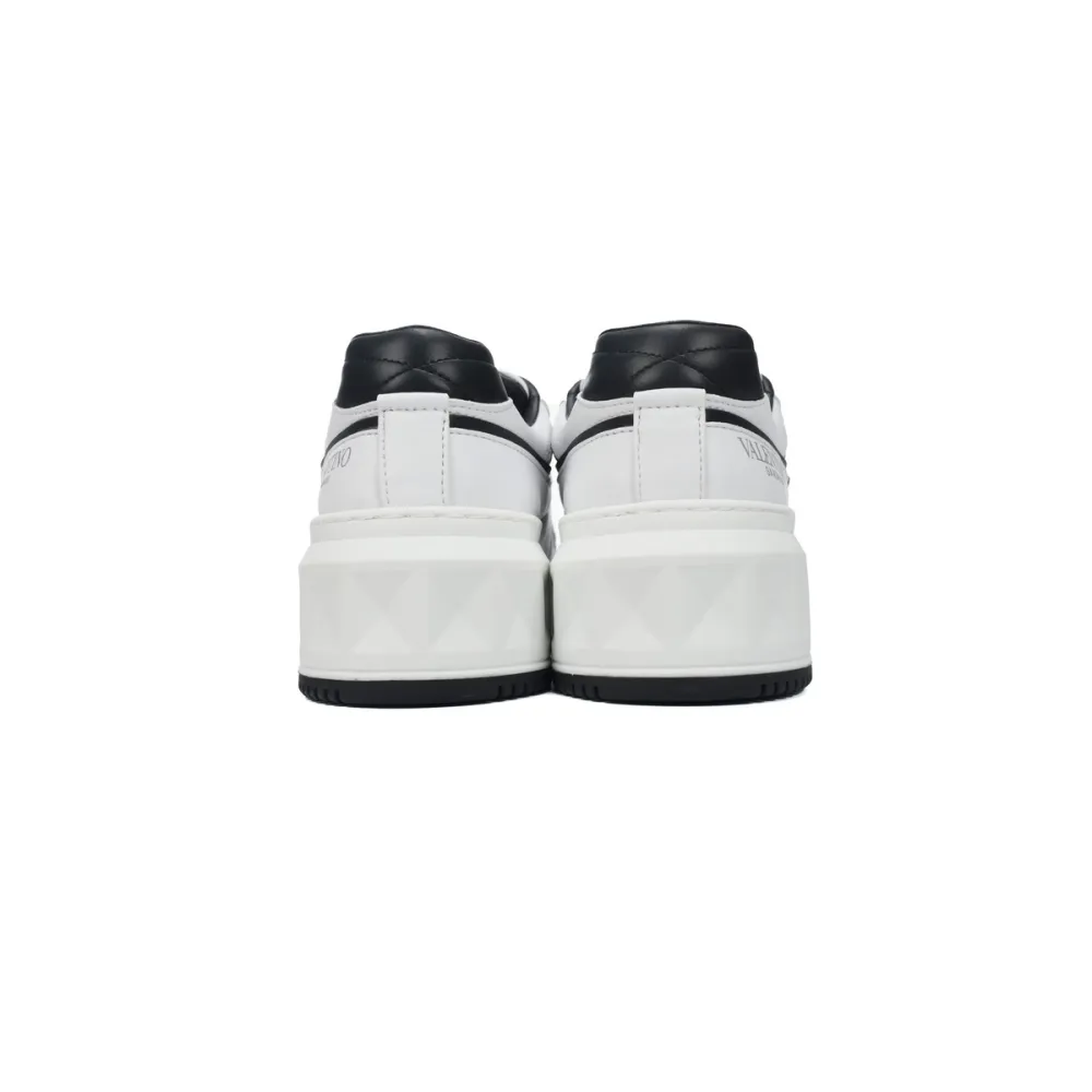 Valentino Garavani One Stud Low 