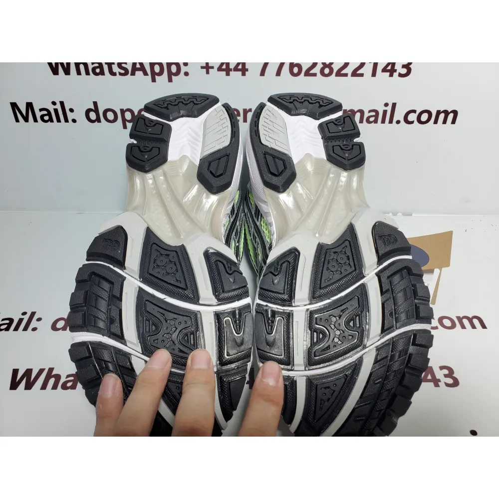 As*ic*s gel kayano 14 