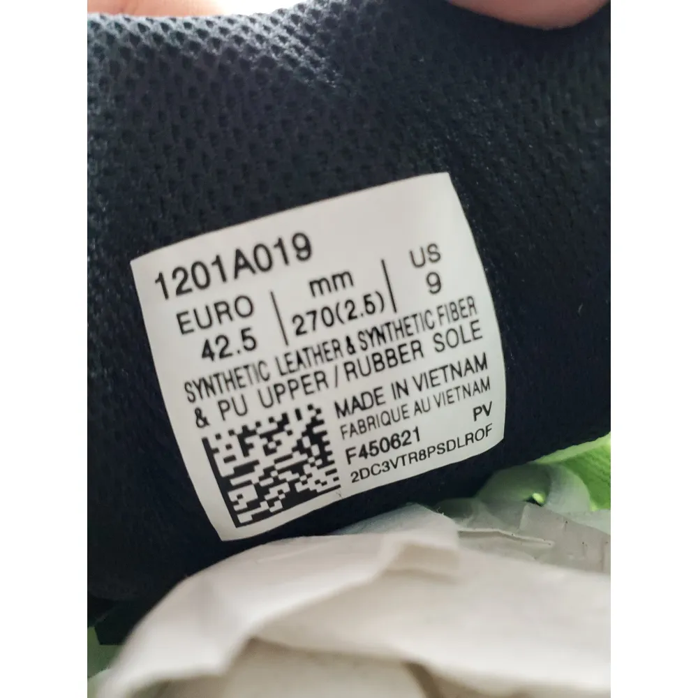 As*ic*s gel kayano 14 