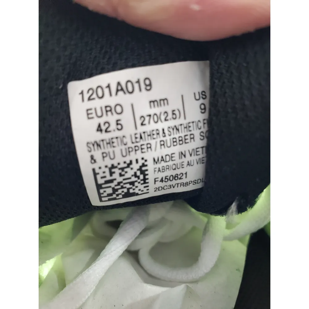 As*ic*s gel kayano 14 