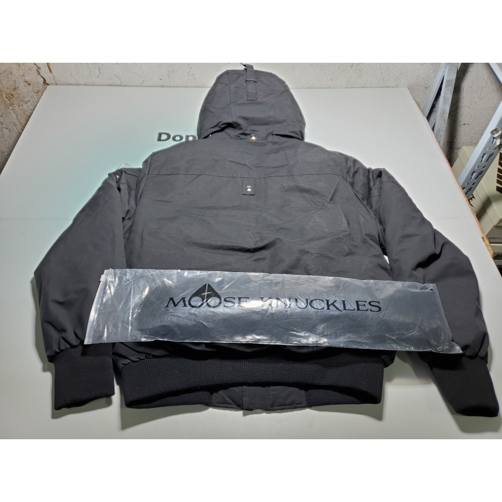  Moose Knuckles Original Ballistic Bomber Jacket Black Fur（NFC)