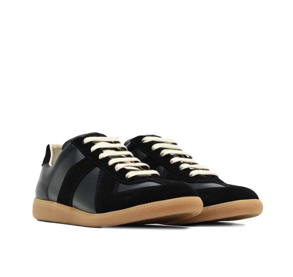 Maison Margiela Replica low-top leather sneakers Black S57WS0236P1895