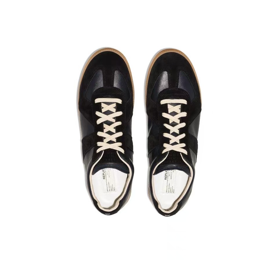Maison Margiela Replica low-top leather sneakers Black S57WS0236P1895