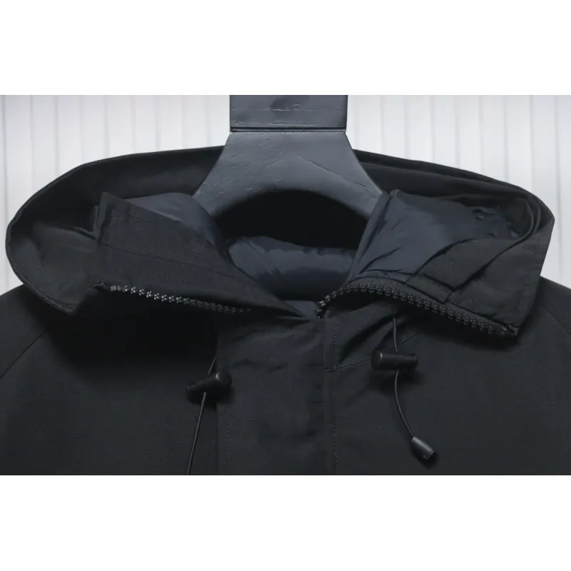 Canada Goose 01 Short Down Jacket Black