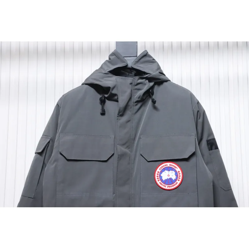 CANADA GOOSE Grey (down jacket)