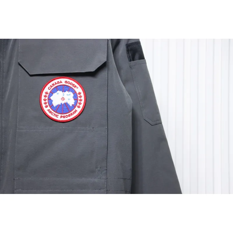 CANADA GOOSE Grey (down jacket)