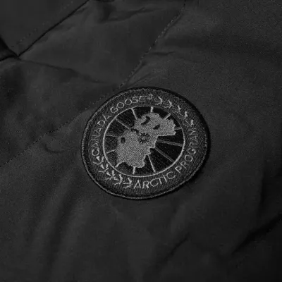 Canada Goose Black Label Wyndham Parka Black 02