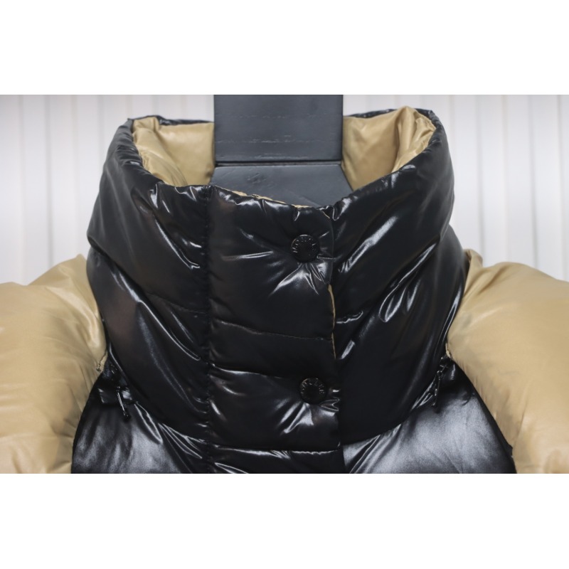 Moncler Luzule New Classic Short Down Detachable Hooded Vest