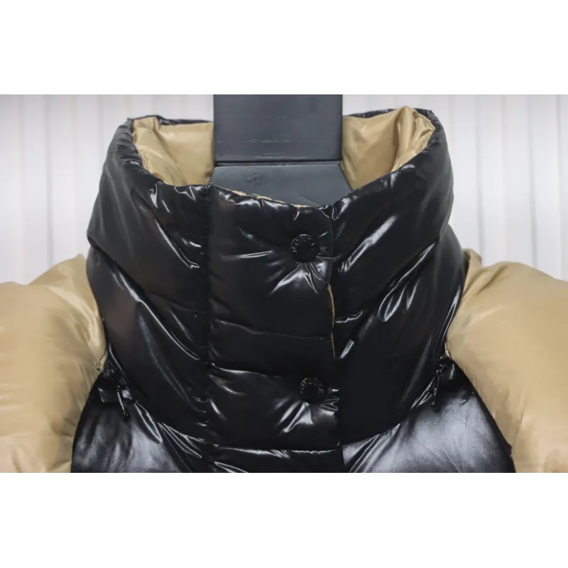 Moncler Luzule New Classic Short Down Detachable Hooded Vest