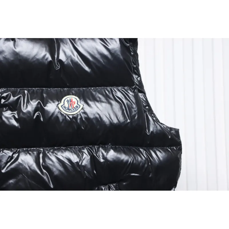 Moncler stand up vest black flocked label down