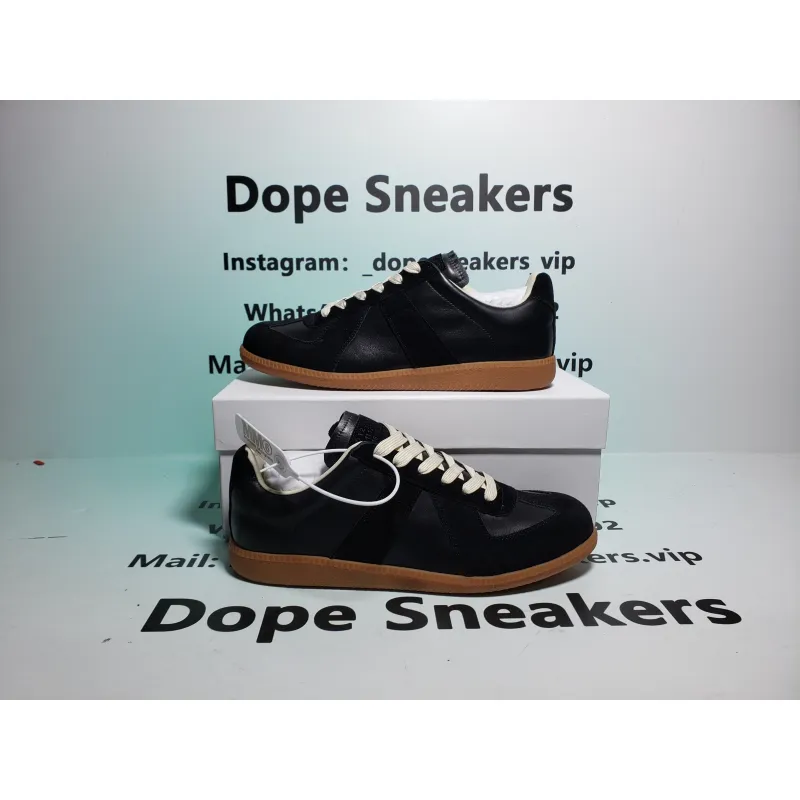  Maison Margiela Replica low-top leather sneakers Black S57WS0236P1895