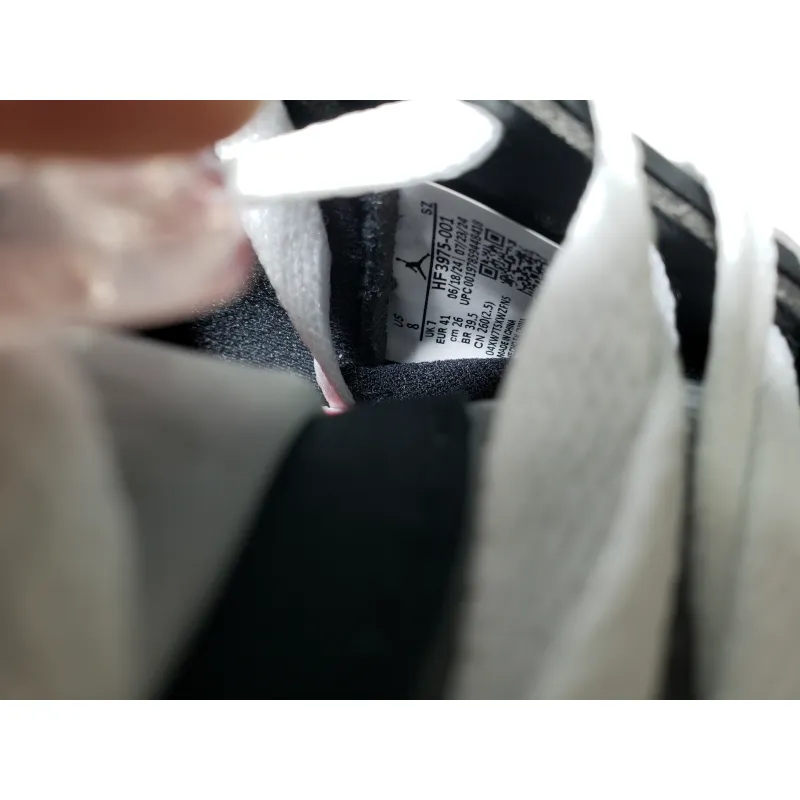 Air Jordan 5“Black Metallic Reimagined" HF3975-001