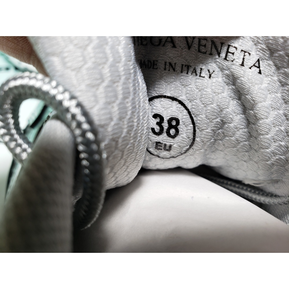 Bottega Veneta Orbit Silvery