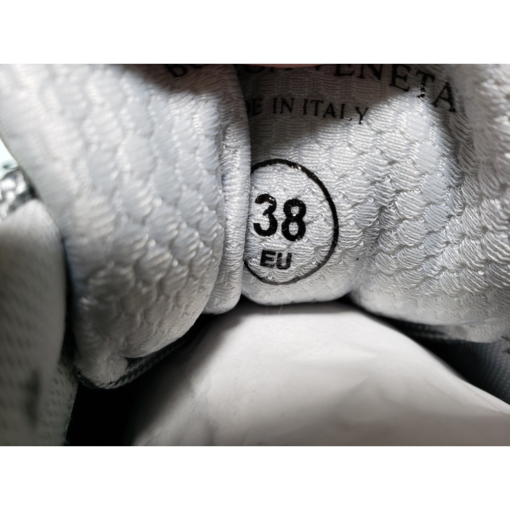 Bottega Veneta Orbit Silvery