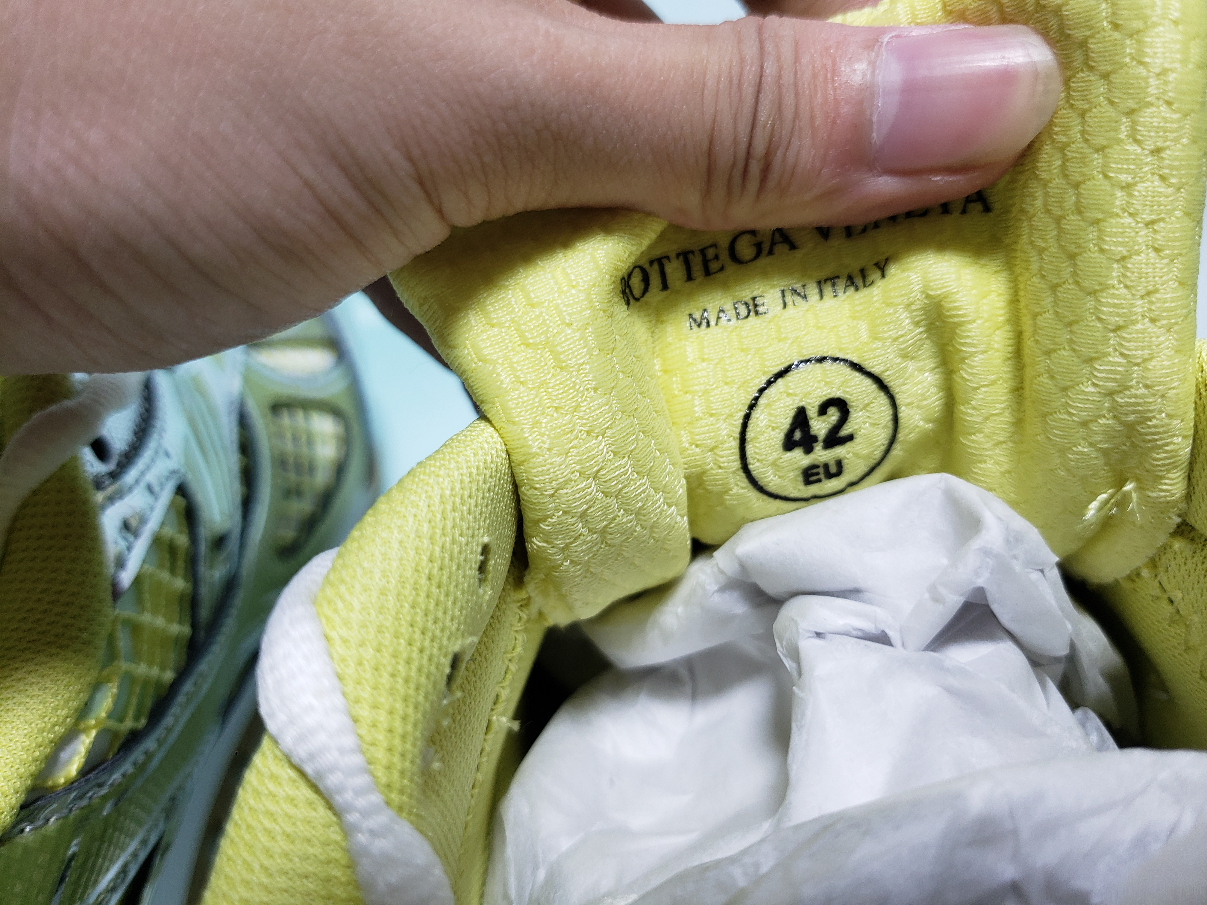 Bottega Veneta Orbit Yellow