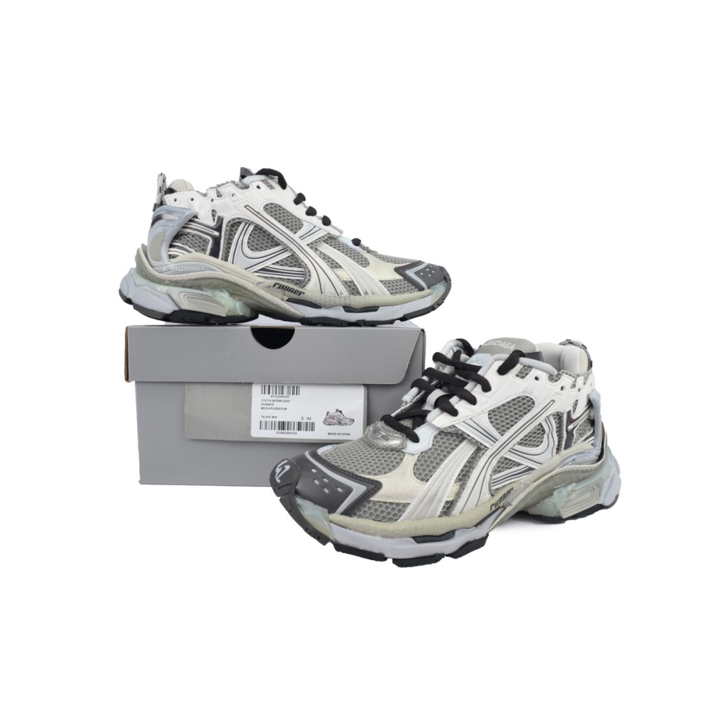  Balenciaga Runner Sneaker 'Grey Brown' 772774 W3RMU 2000