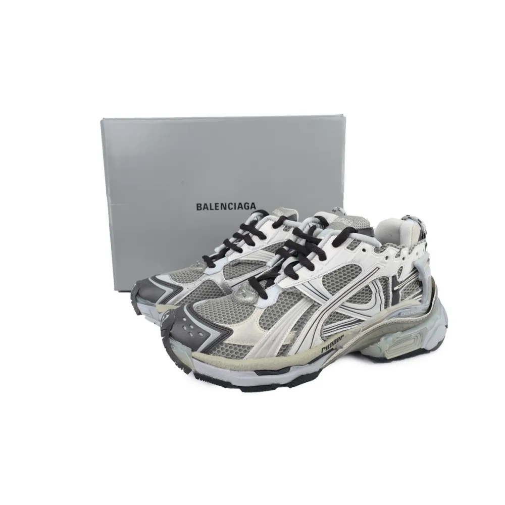  Balenciaga Runner Sneaker 'Grey Brown' 772774 W3RMU 2000