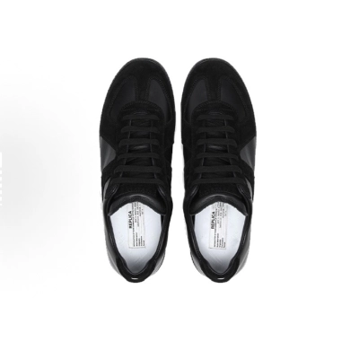 Maison Margiela All Black S57WS0236P1897900 02