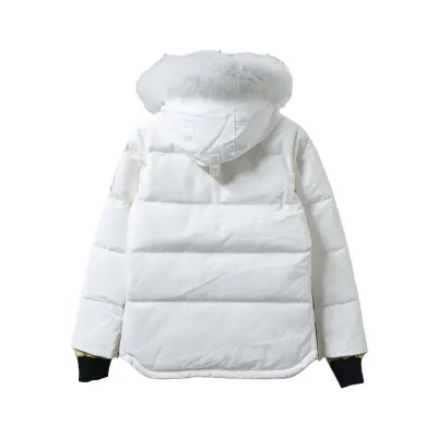 Moose Knuckles Women's Golden Scissors Classic Down jacket White 05 02