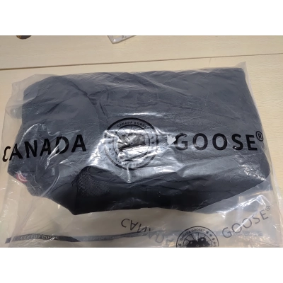  CANADA GOOSE Wyndham Black（Men's） 02