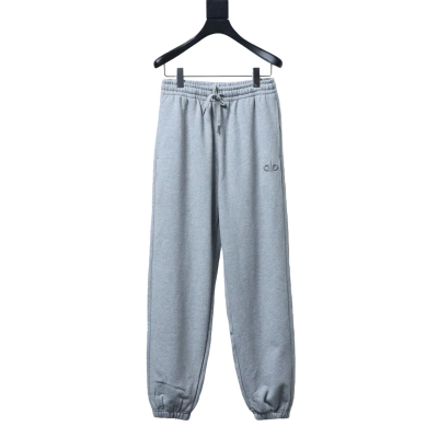 Alo Yoga Cuffed Sweatpants grey 01