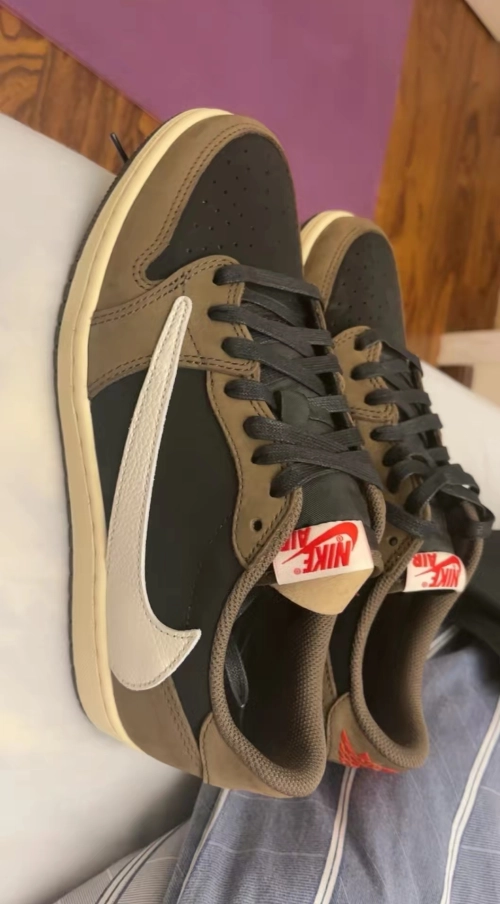 Air Jordan 1 Retro Low OG SP Travis Scott CQ4277-001 review 