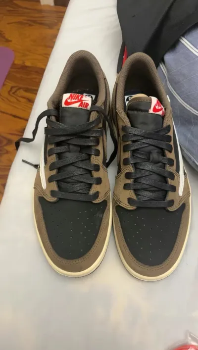 Air Jordan 1 Retro Low OG SP Travis Scott CQ4277-001 review Tom Katrine 01