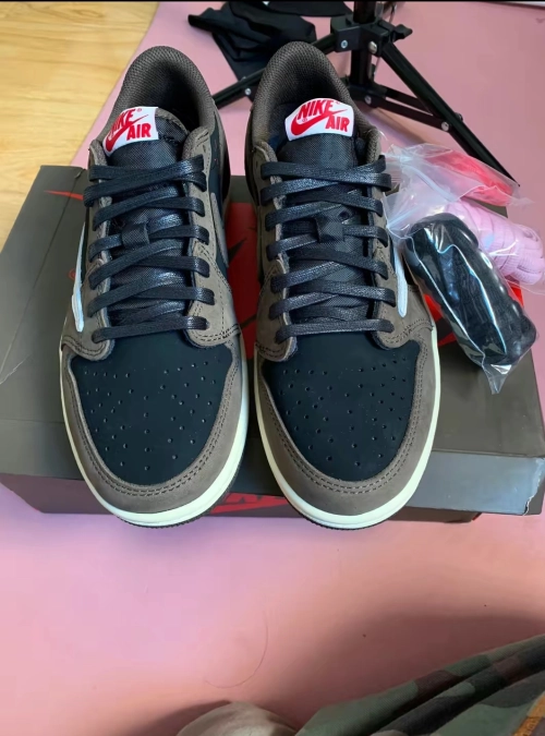 Air Jordan 1 Retro Low OG SP Travis Scott CQ4277-001 review 