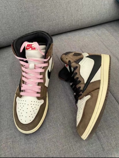 Air Jordan 1 Retro High Travis Scott CD4487-100 review Barton Julius 00