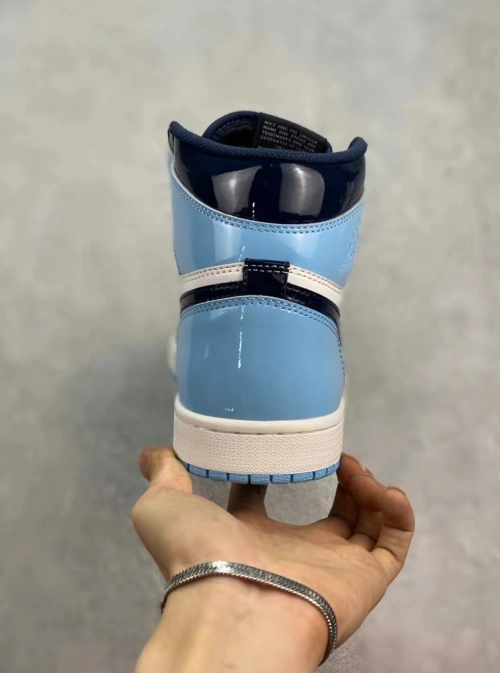 Air Jordan 1 Retro High UNC Patent  CD0461-401 review 