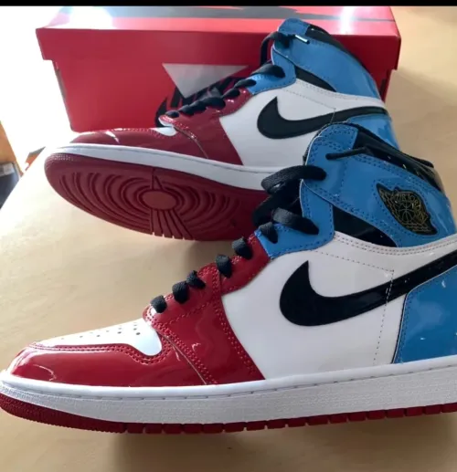 Air Jordan 1 Retro High Fearless UNC Chicago CK5666-100 review 
