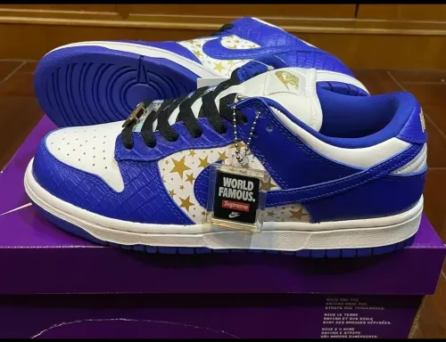 Supreme x Nike SB Dunk Low 